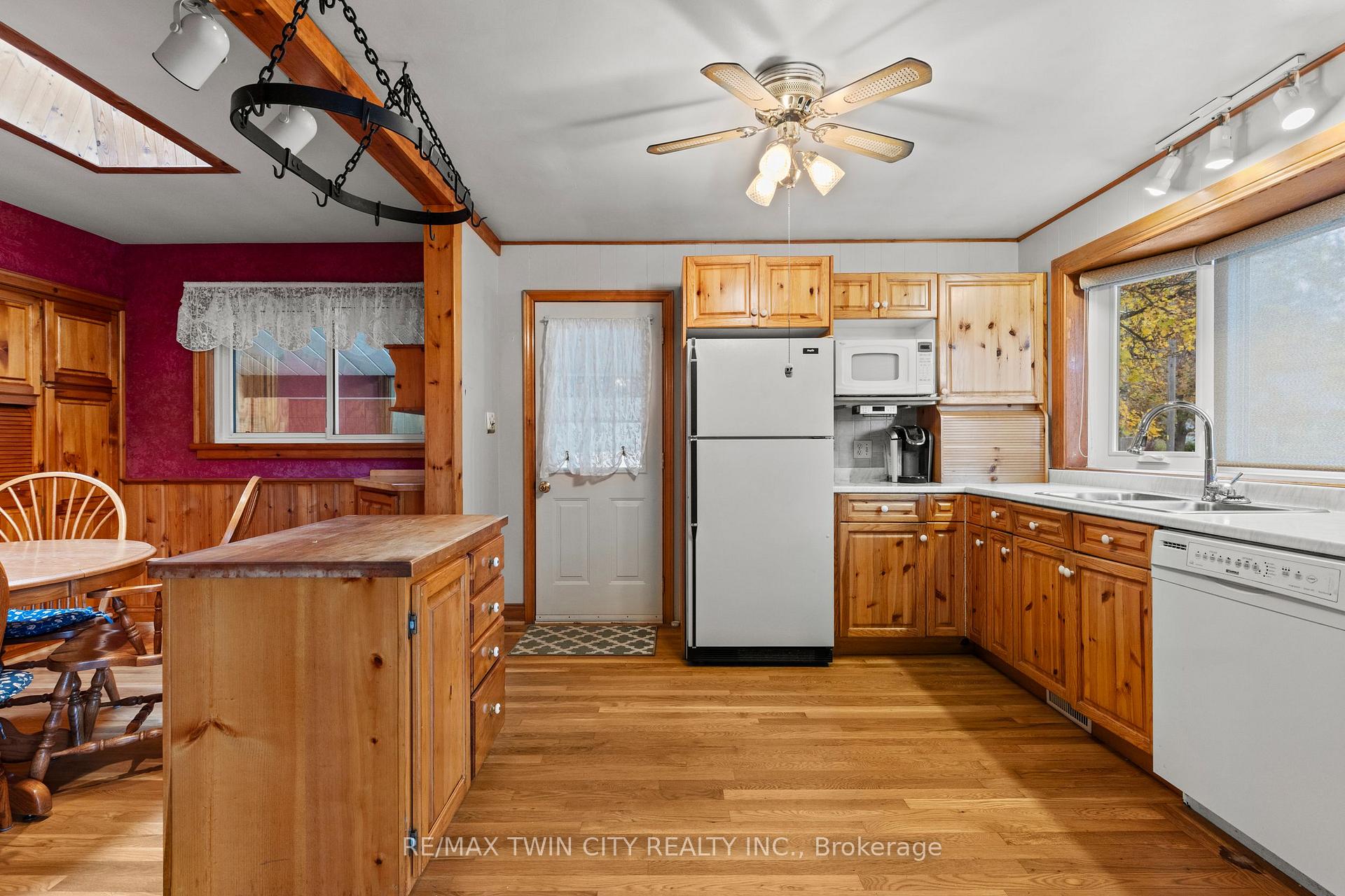 Photo 16 of 13 Spencer Street, Brant, Paris — HOMEH