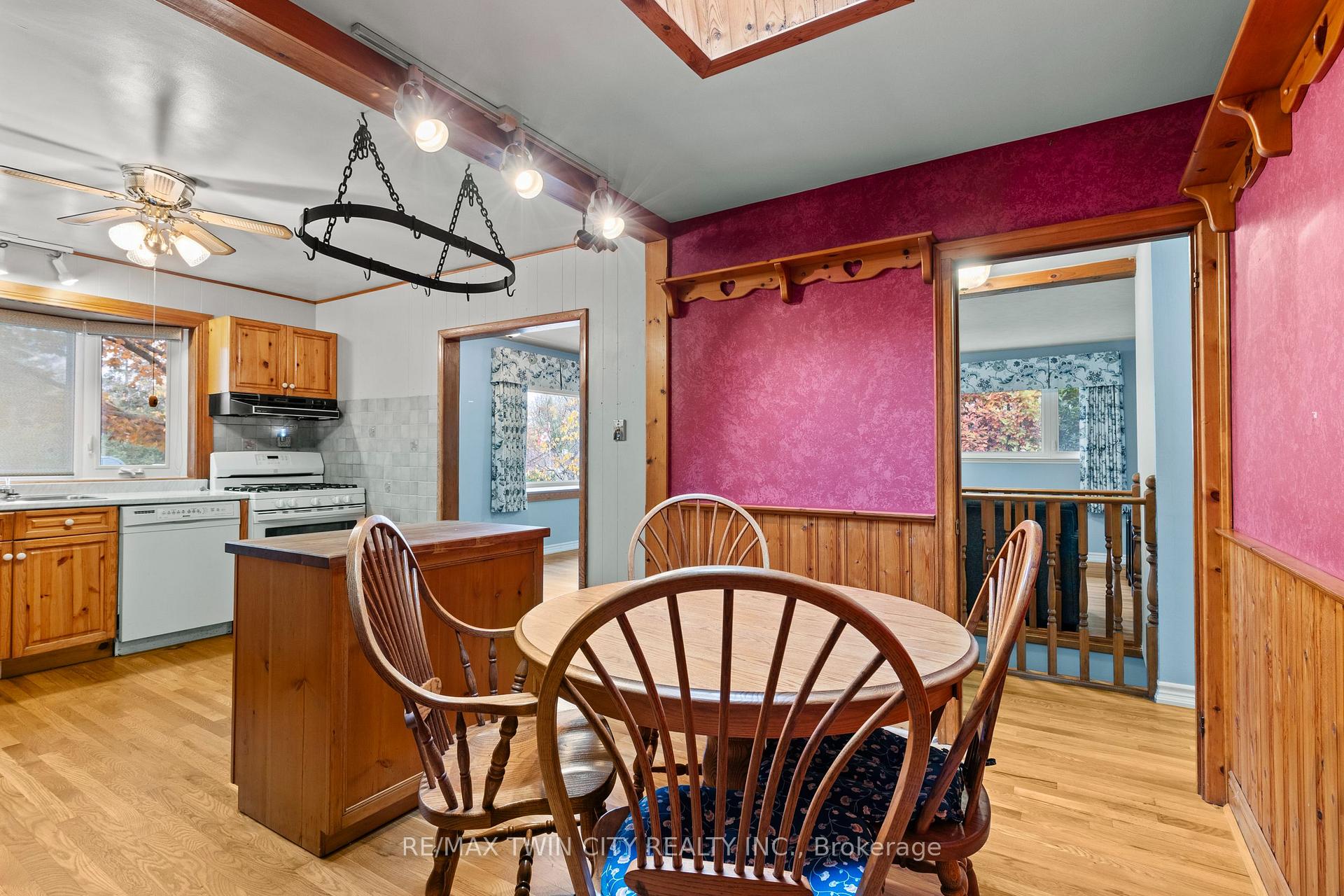 Photo 22 of 13 Spencer Street, Brant, Paris — HOMEH