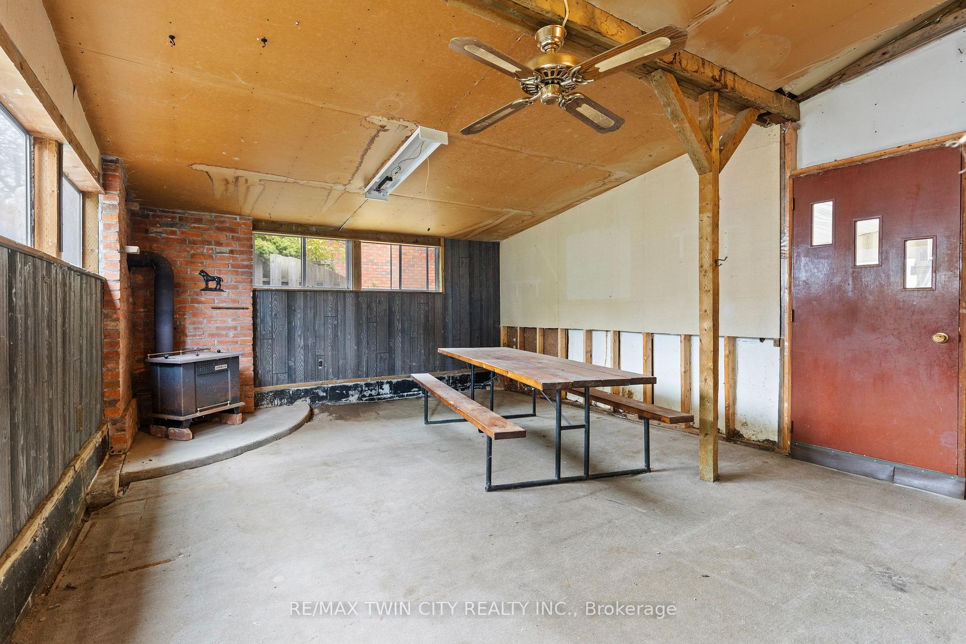 Photo 46 of 13 Spencer Street, Brant, Paris — HOMEH