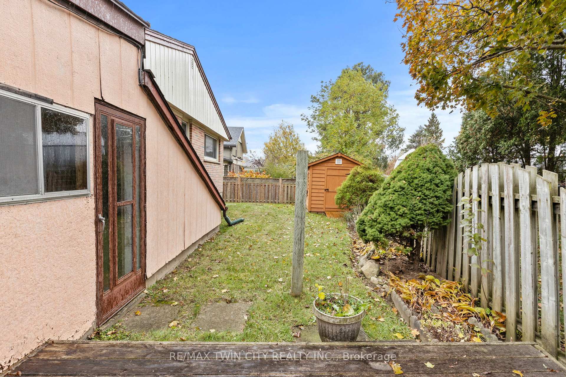 Photo 47 of 13 Spencer Street, Brant, Paris — HOMEH