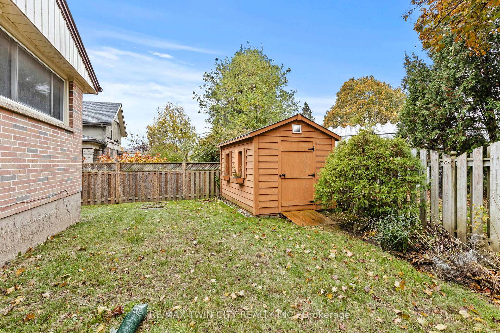 Photo 40 of 13 Spencer Street, Brant, Paris — HOMEH
