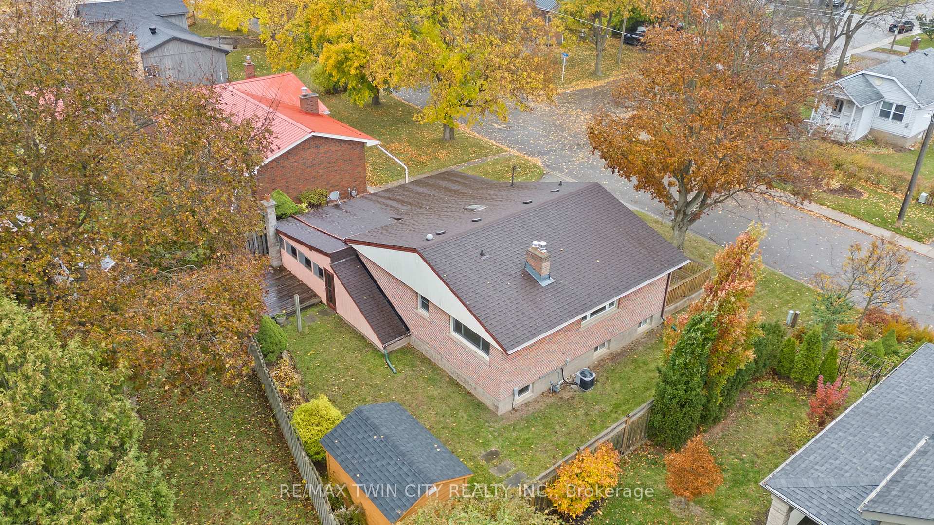 Photo 36 of 13 Spencer Street, Brant, Paris — HOMEH