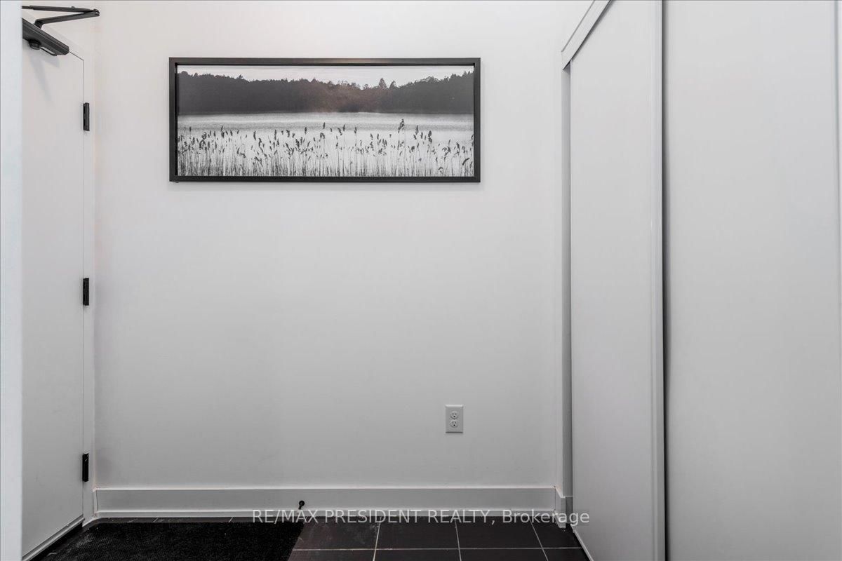 Photo 3 of Unit 106, 10 Culinary Lane, Barrie, Rural Barrie Southeast — HOMEH