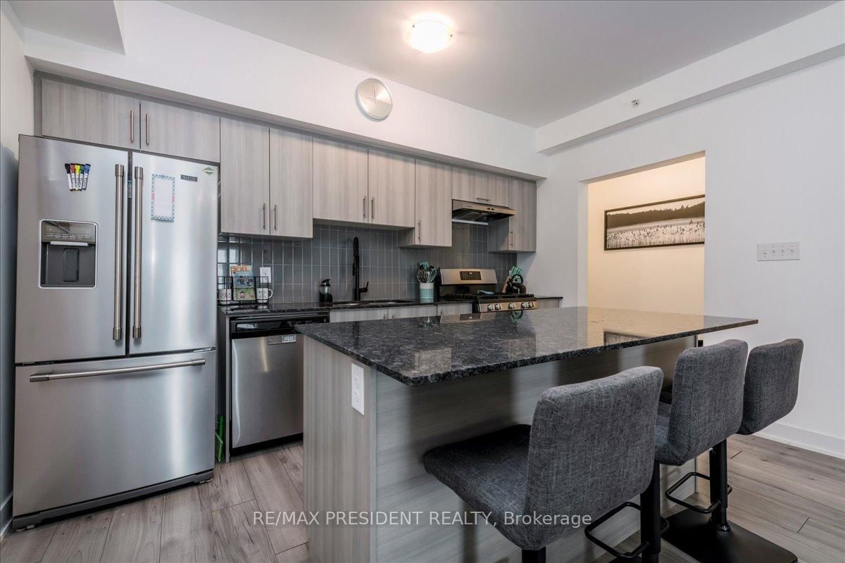 Photo 4 of Unit 106, 10 Culinary Lane, Barrie, Rural Barrie Southeast — HOMEH