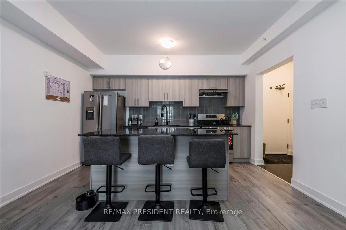 Photo 5 of Unit 106, 10 Culinary Lane, Barrie, Rural Barrie Southeast — HOMEH