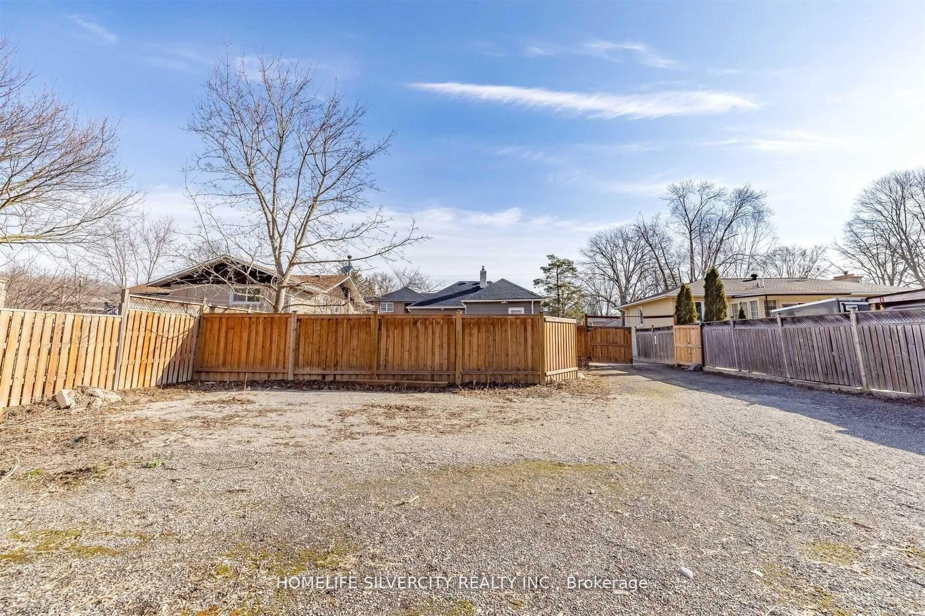 Photo 37 of 56 David Street, Caledon, Bolton East — HOMEH