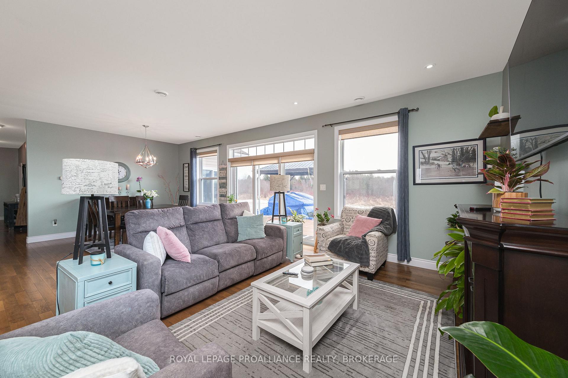 Photo 5 of 3265 Harrowsmith Road, Frontenac, Frontenac South — HOMEH