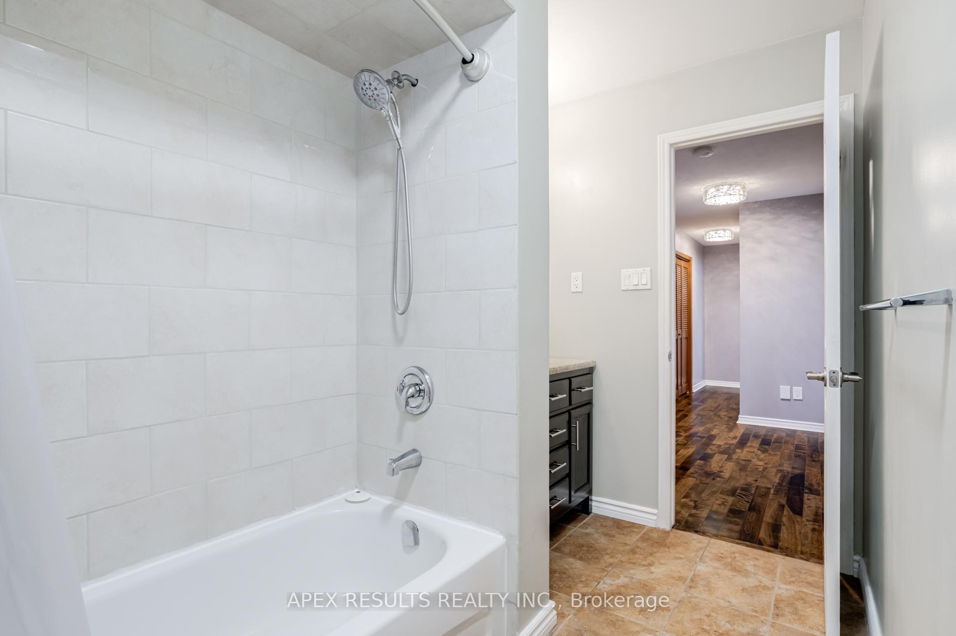 Photo 15 of 229 Athenia Drive, Hamilton, Stoney Creek Mountain — HOMEH