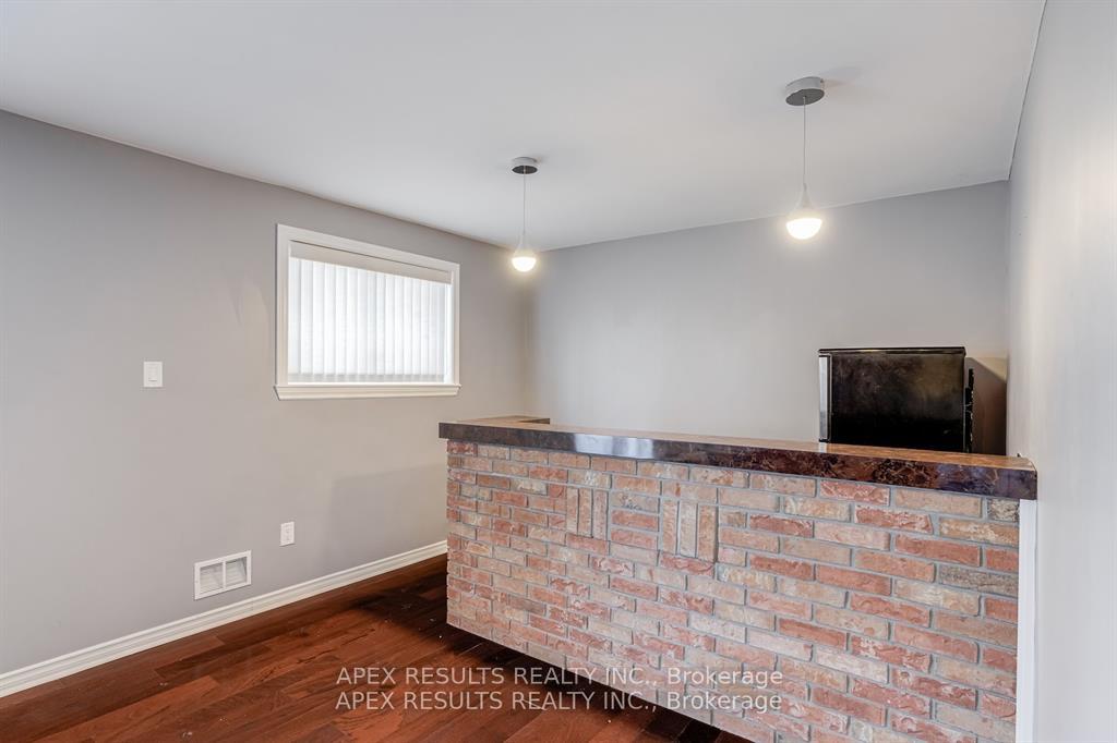 Photo 21 of 229 Athenia Drive, Hamilton, Stoney Creek Mountain — HOMEH