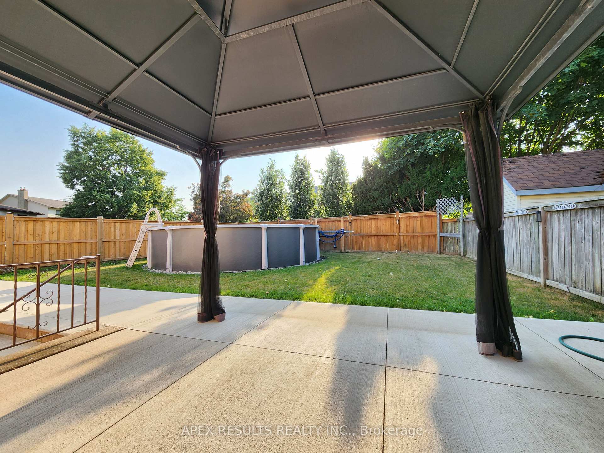 Photo 27 of 229 Athenia Drive, Hamilton, Stoney Creek Mountain — HOMEH