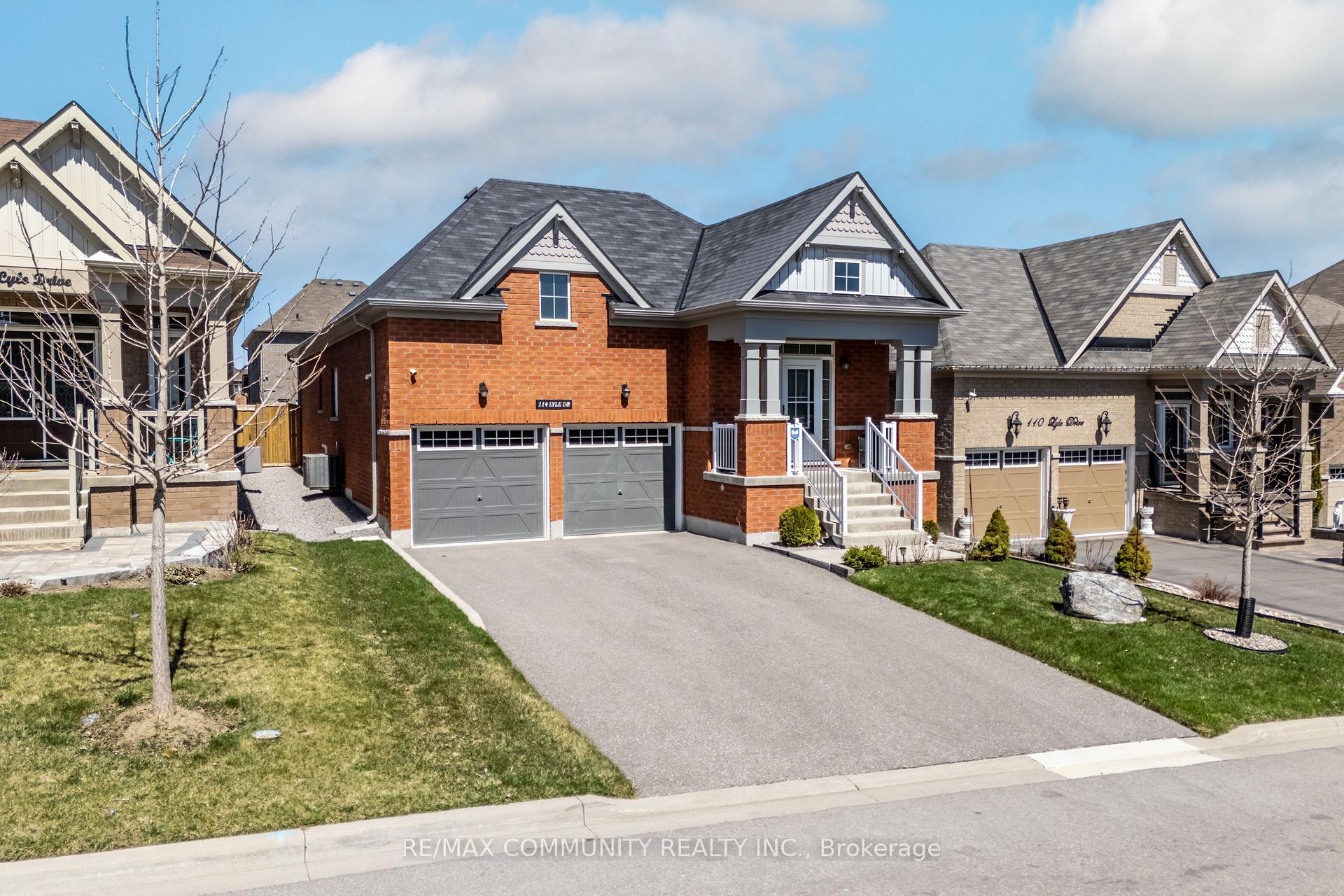 Photo 1 of 114 Lyle Drive, Clarington, Bowmanville — HOMEH