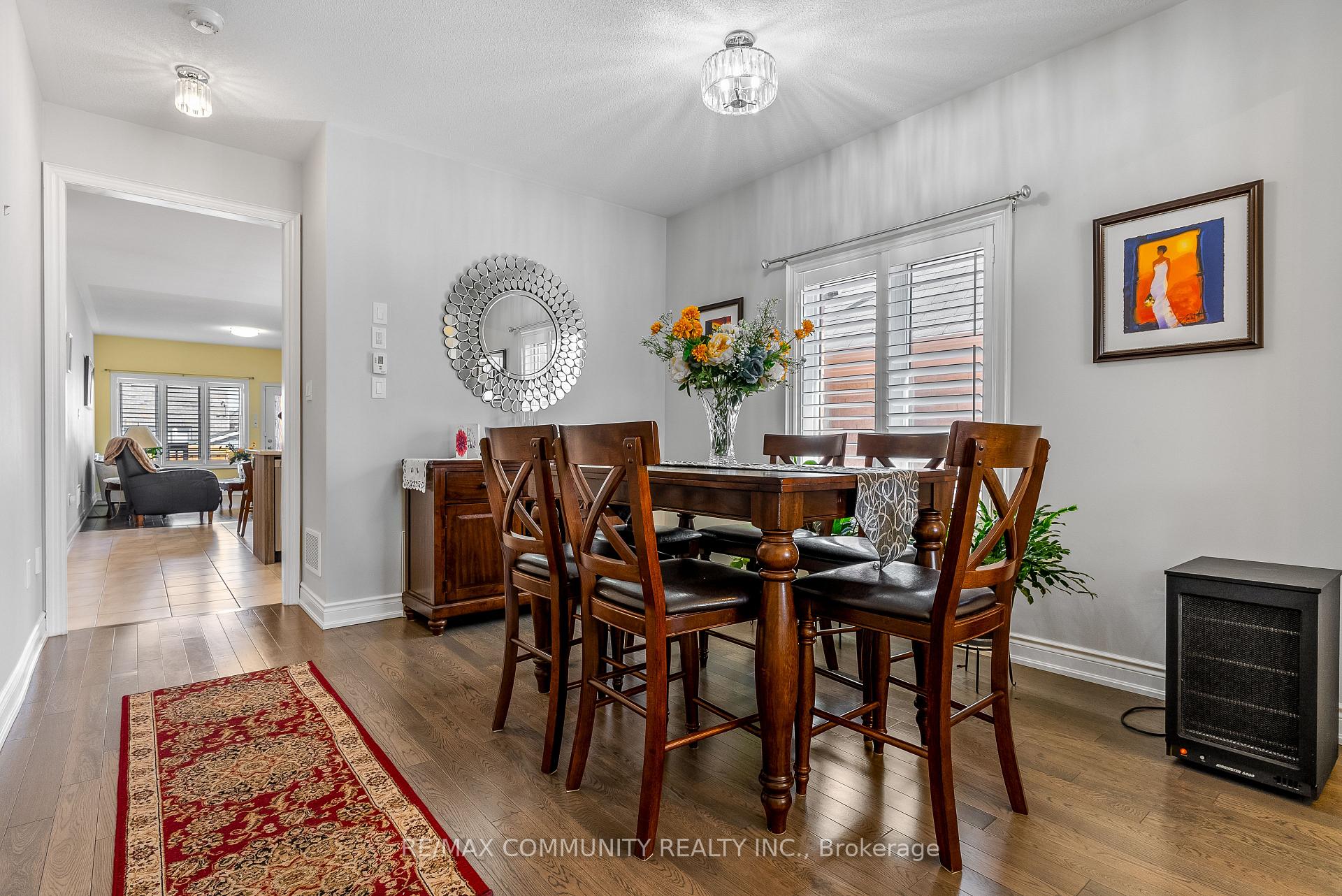 Photo 4 of 114 Lyle Drive, Clarington, Bowmanville — HOMEH