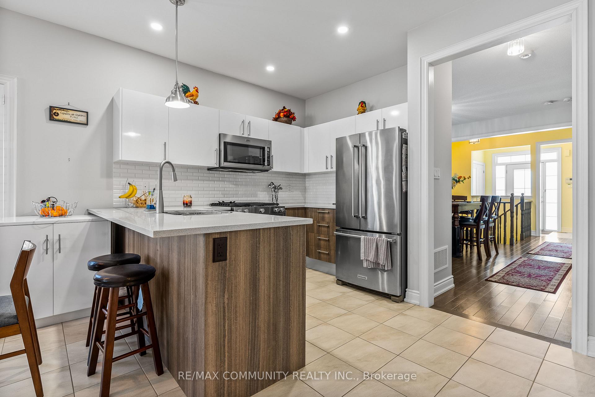 Photo 9 of 114 Lyle Drive, Clarington, Bowmanville — HOMEH