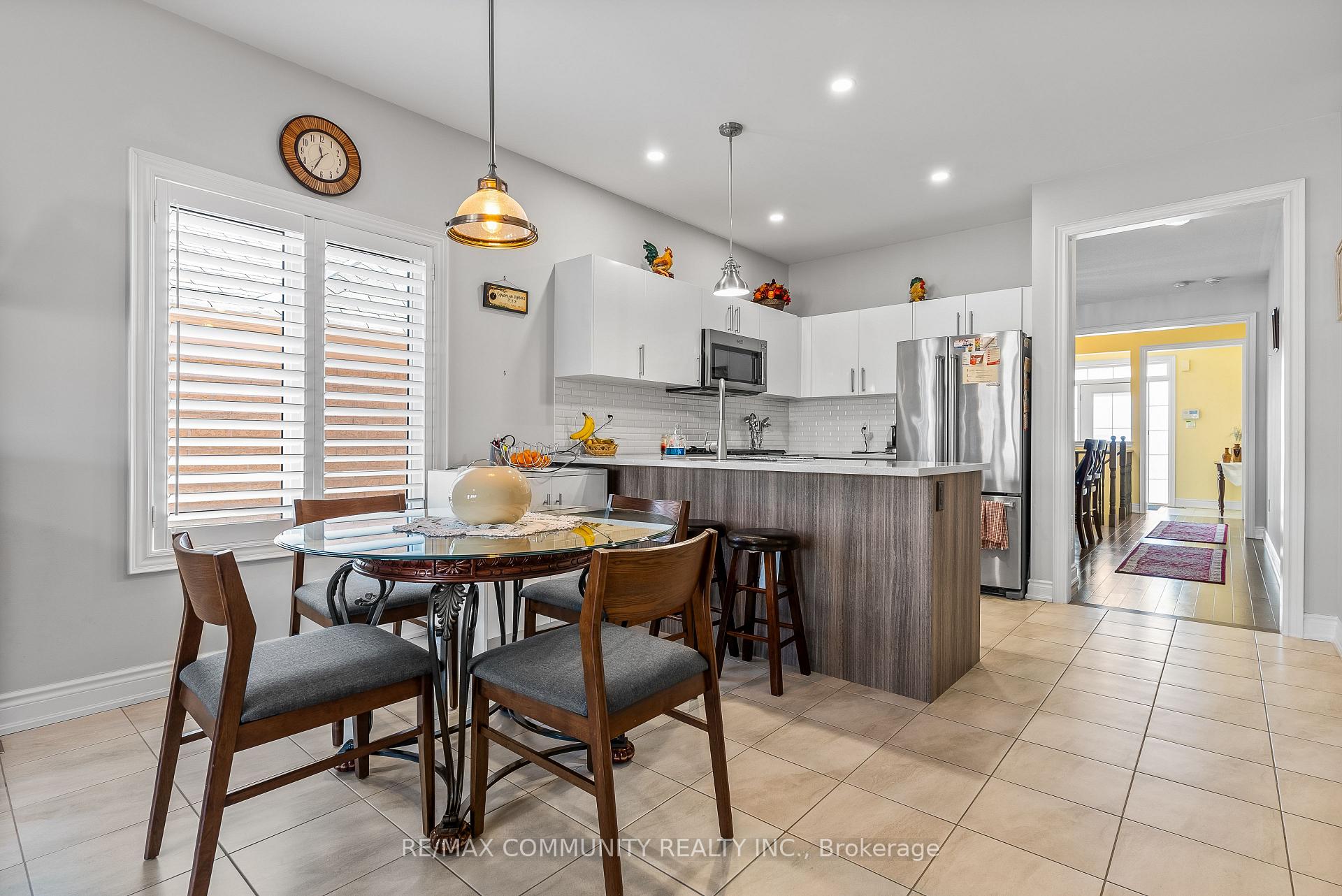 Photo 10 of 114 Lyle Drive, Clarington, Bowmanville — HOMEH