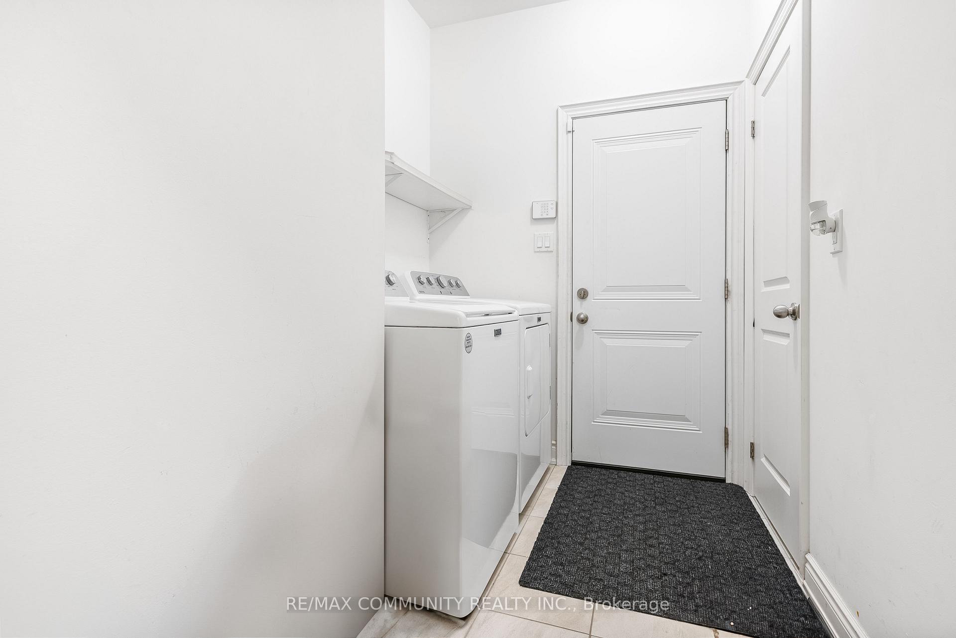Photo 15 of 114 Lyle Drive, Clarington, Bowmanville — HOMEH