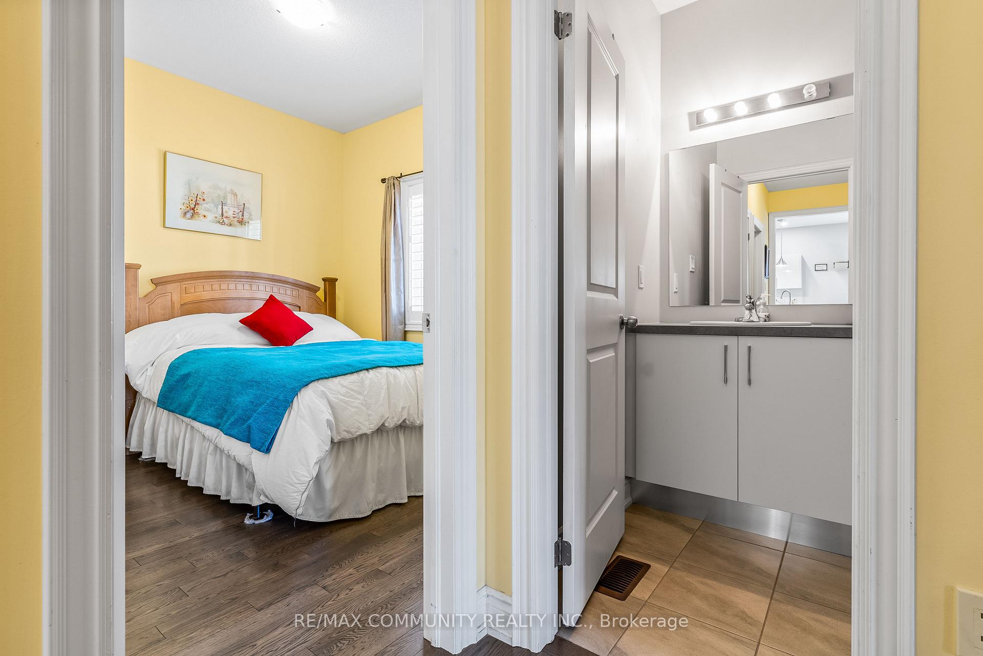 Photo 16 of 114 Lyle Drive, Clarington, Bowmanville — HOMEH
