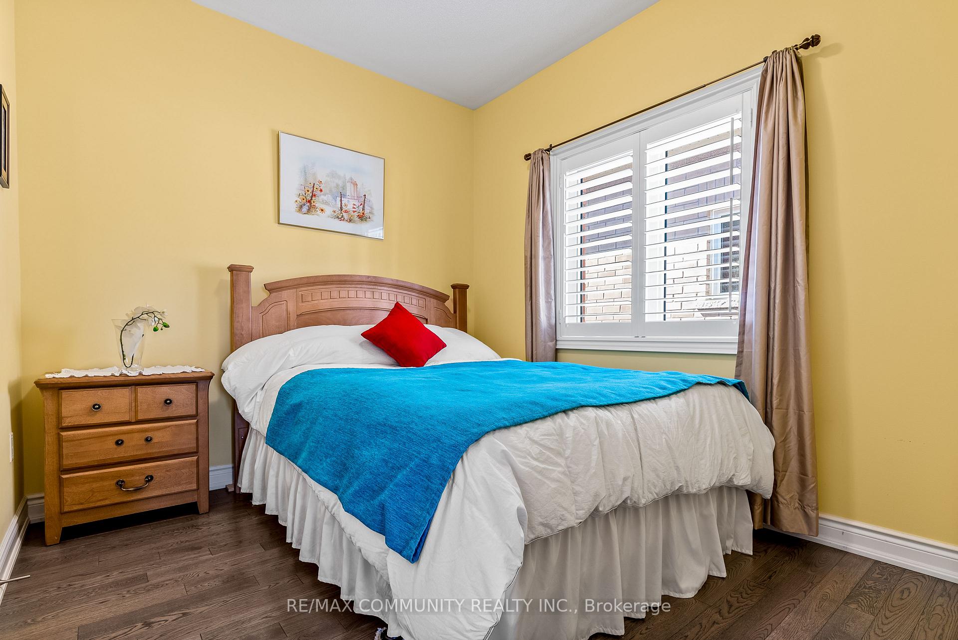Photo 17 of 114 Lyle Drive, Clarington, Bowmanville — HOMEH