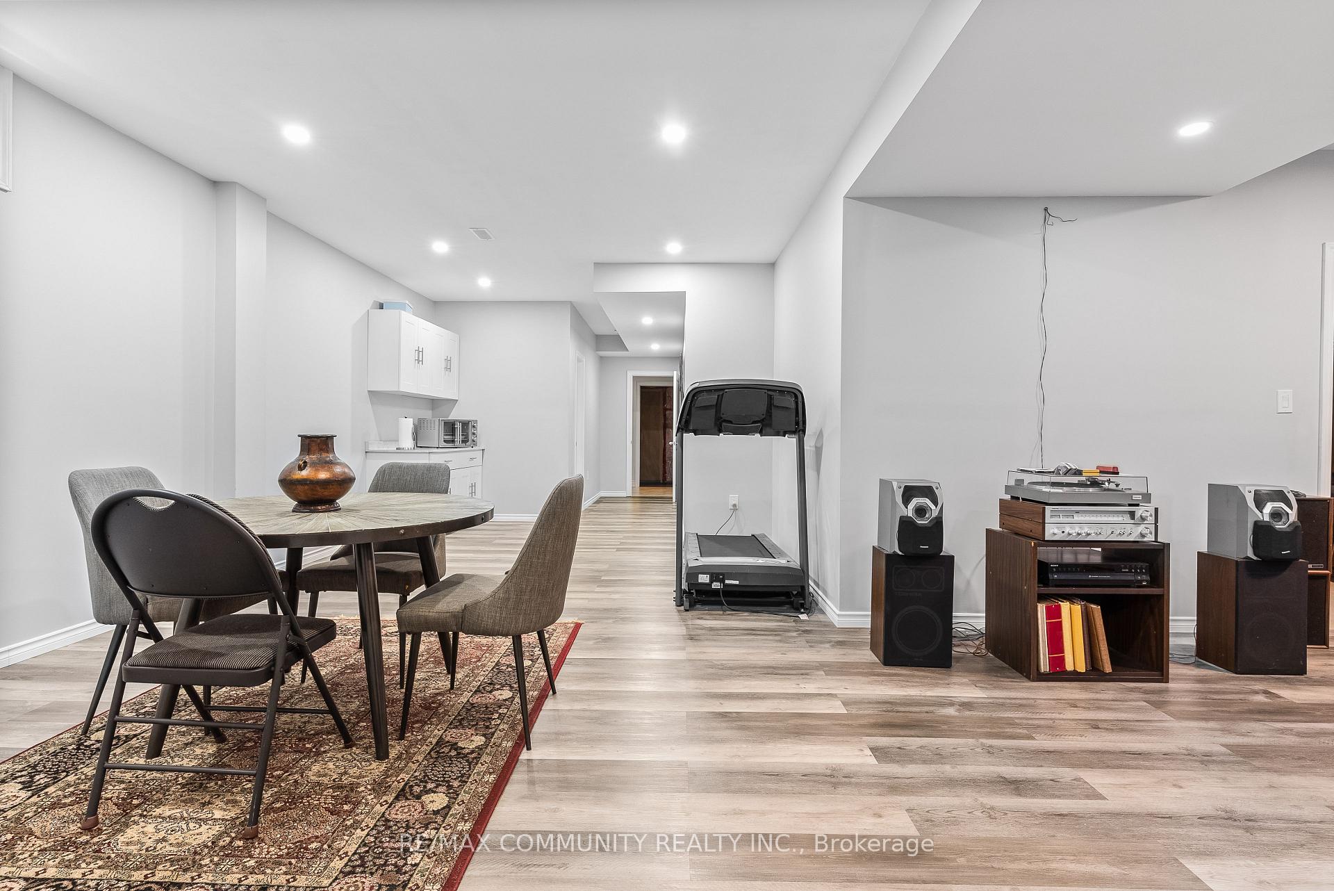 Photo 35 of 114 Lyle Drive, Clarington, Bowmanville — HOMEH