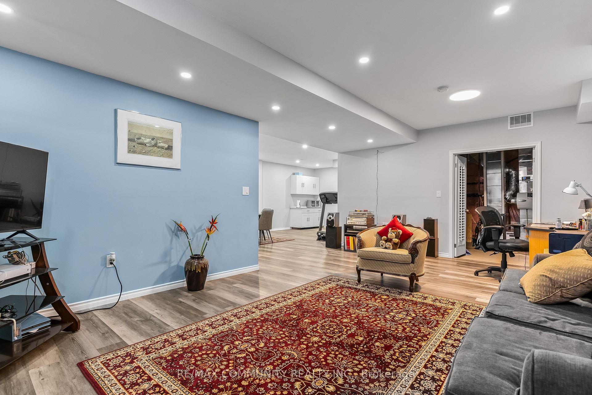 Photo 37 of 114 Lyle Drive, Clarington, Bowmanville — HOMEH