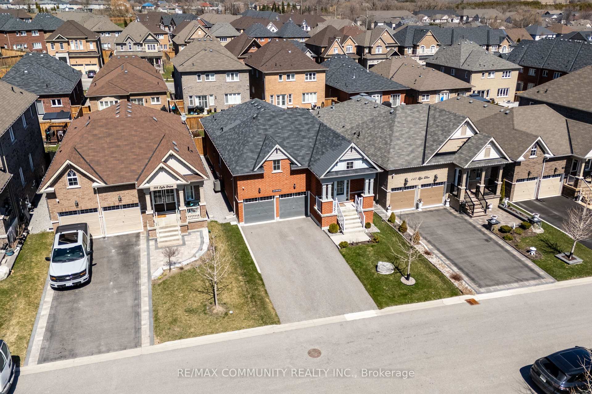 Photo 41 of 114 Lyle Drive, Clarington, Bowmanville — HOMEH