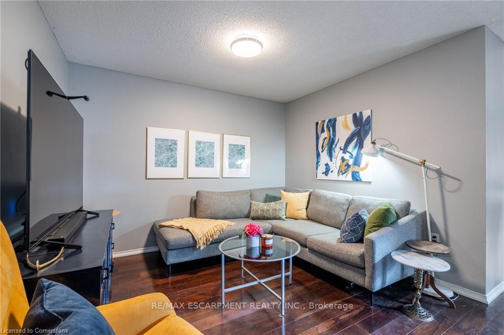 Photo 10 of Unit 6, 565 Rymal Road E, Hamilton, Butler — HOMEH