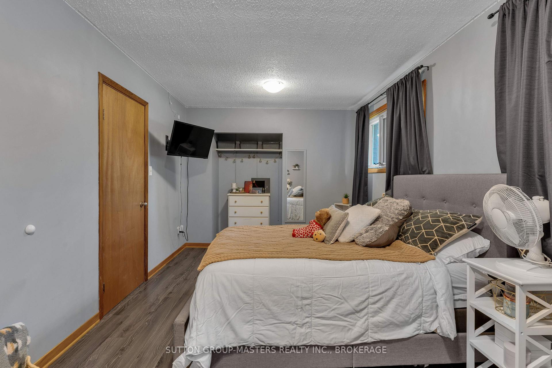 Photo 24 of 4308 Snider Road, Frontenac, Frontenac South — HOMEH