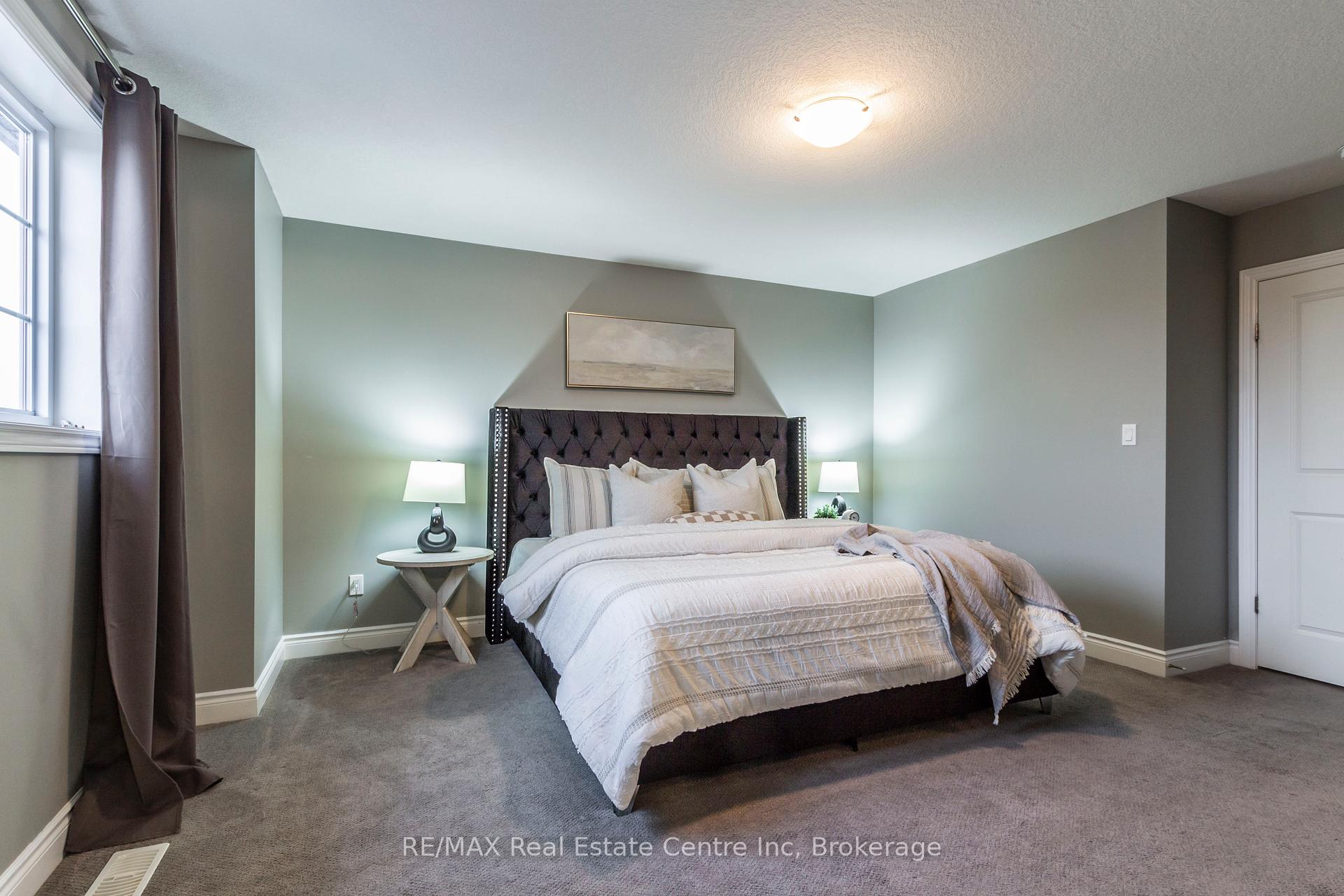 Photo 27 of 25 Jeffrey Drive, Guelph, Grange Road — HOMEH
