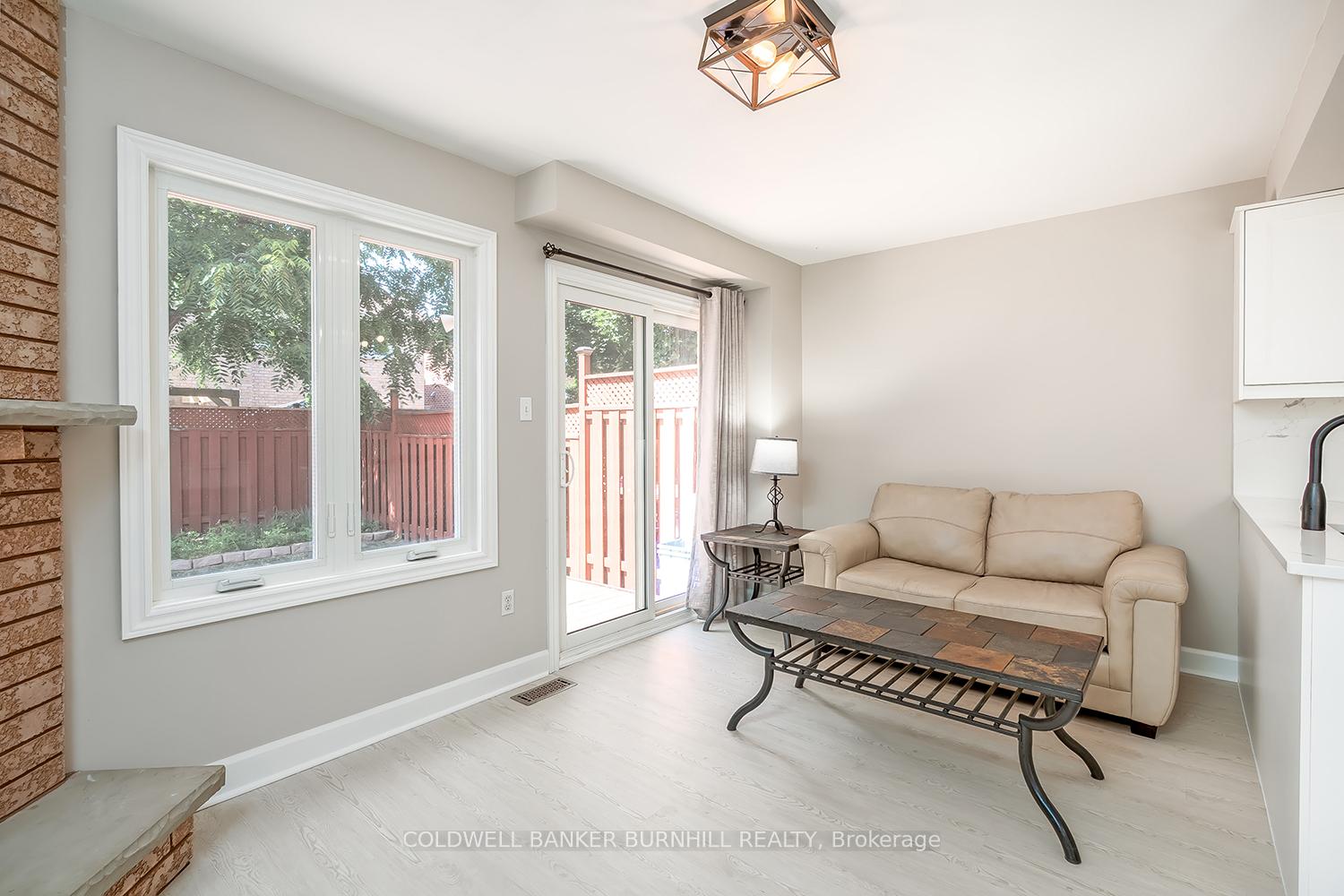 Photo 12 of 9 Wakefield Lane, Hamilton, Waterdown — HOMEH