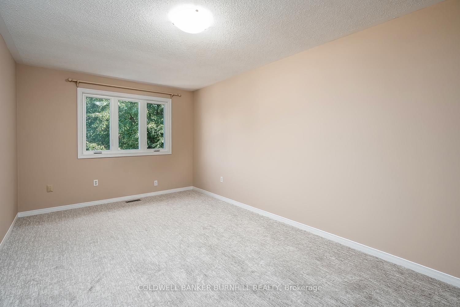 Photo 30 of 9 Wakefield Lane, Hamilton, Waterdown — HOMEH