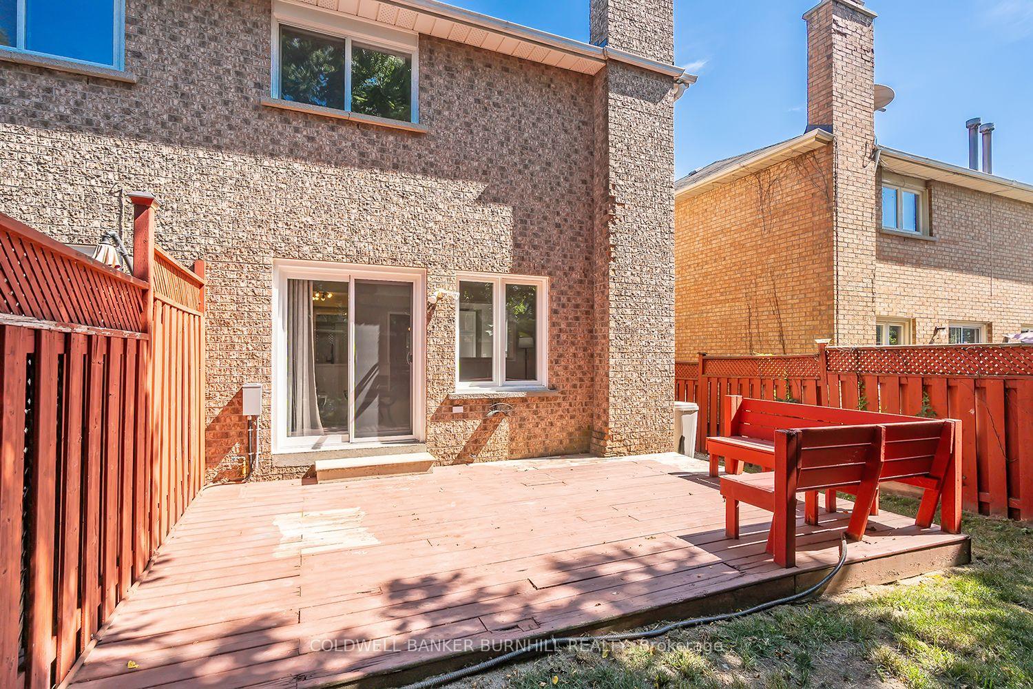 Photo 36 of 9 Wakefield Lane, Hamilton, Waterdown — HOMEH