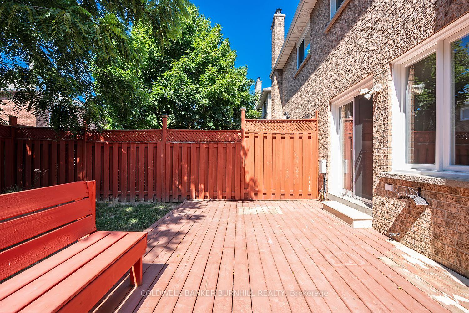 Photo 37 of 9 Wakefield Lane, Hamilton, Waterdown — HOMEH