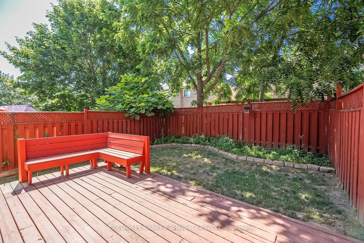 Photo 38 of 9 Wakefield Lane, Hamilton, Waterdown — HOMEH