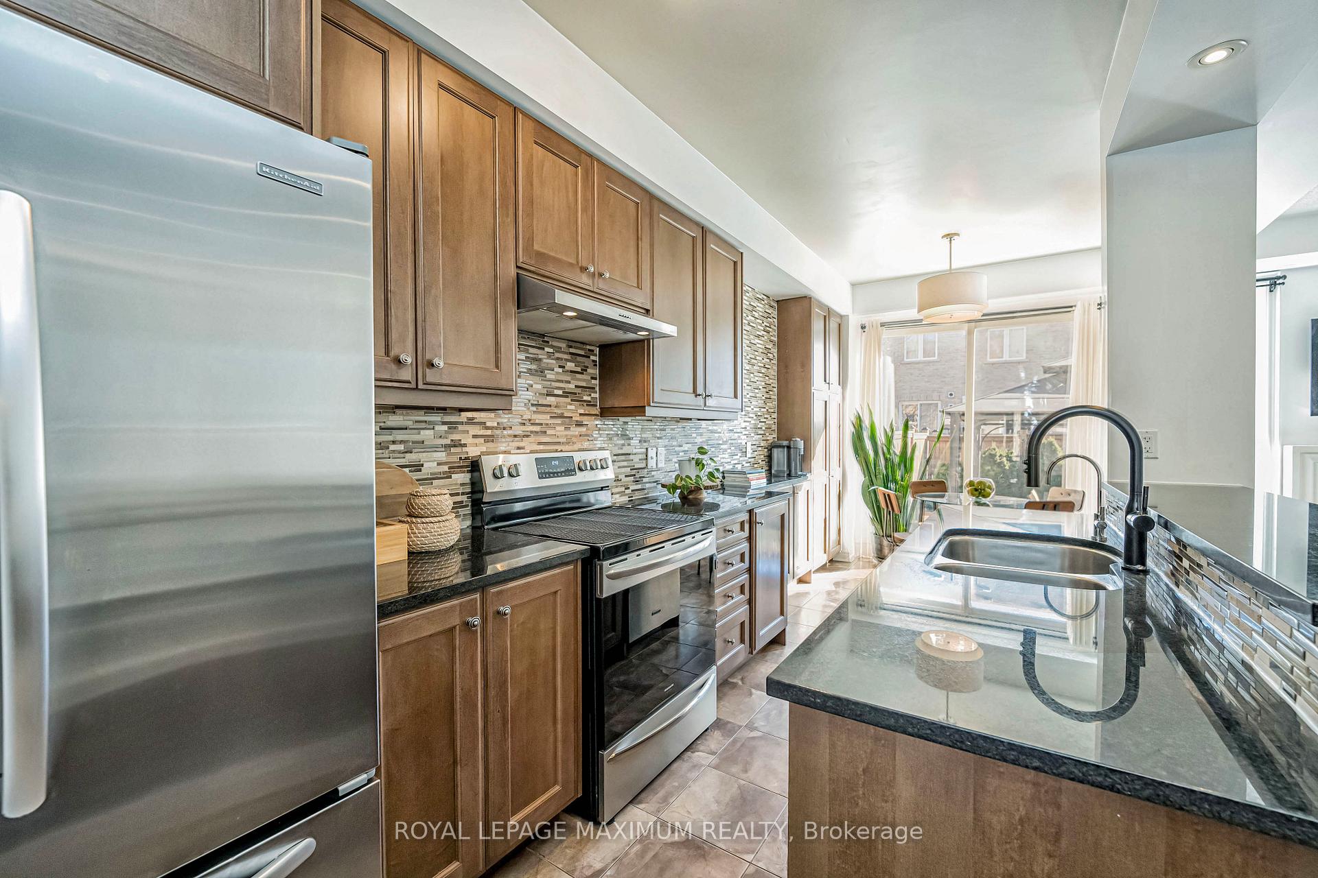 Photo 11 of 45 Losino Street, Caledon, Rural Caledon — HOMEH