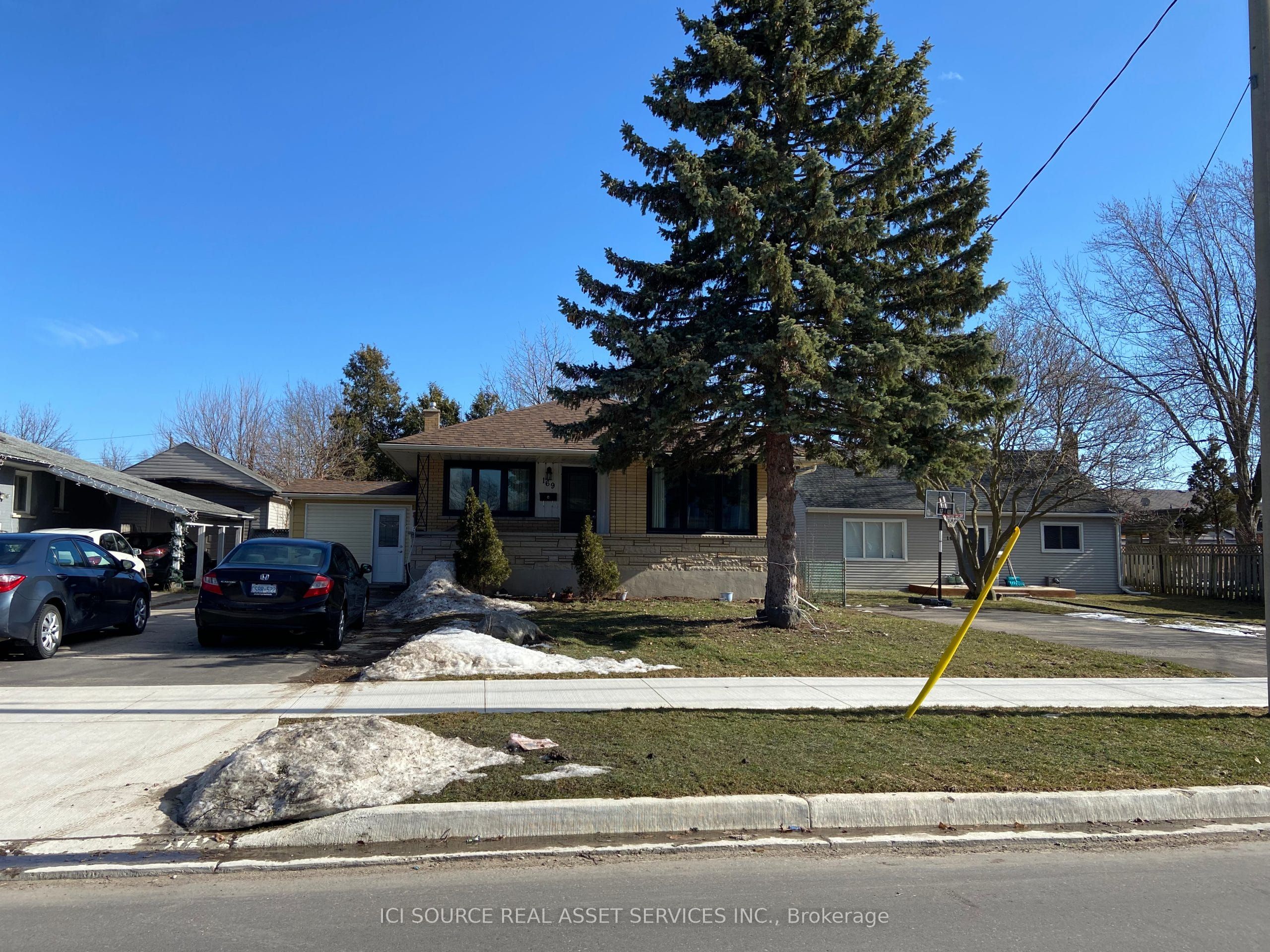 Photo 2 of Unit Bsmt, 169 Fergus Avenue, Kitchener — HOMEH