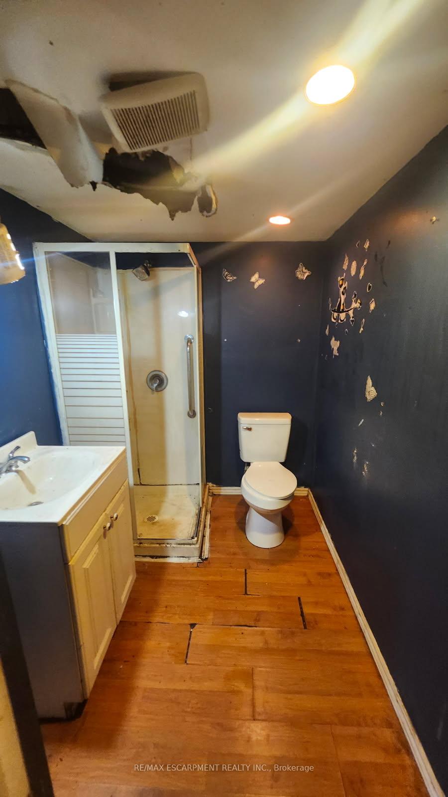 Photo 4 of 706 Tate Avenue, Hamilton, Parkview — HOMEH