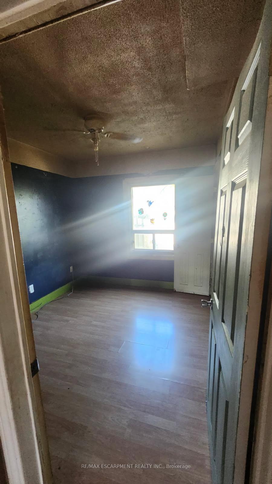 Photo 15 of 706 Tate Avenue, Hamilton, Parkview — HOMEH