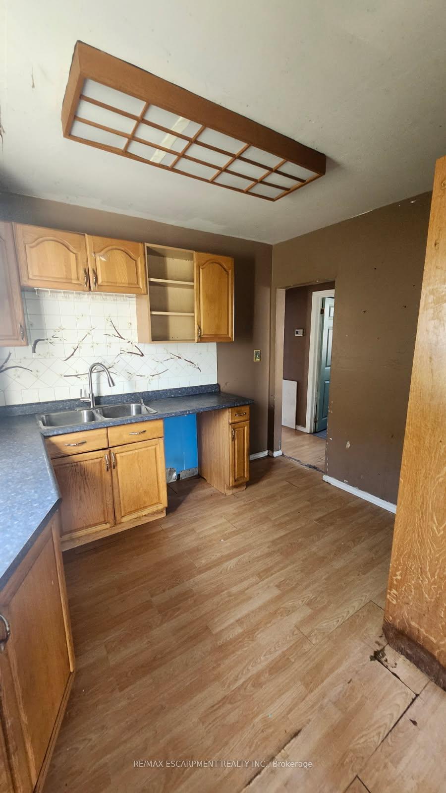Photo 19 of 706 Tate Avenue, Hamilton, Parkview — HOMEH