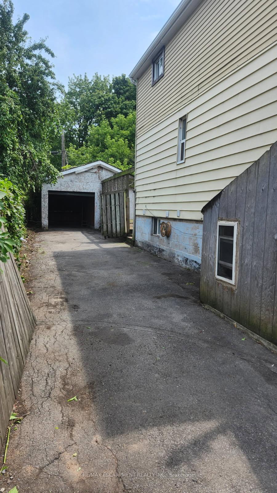Photo 36 of 706 Tate Avenue, Hamilton, Parkview — HOMEH