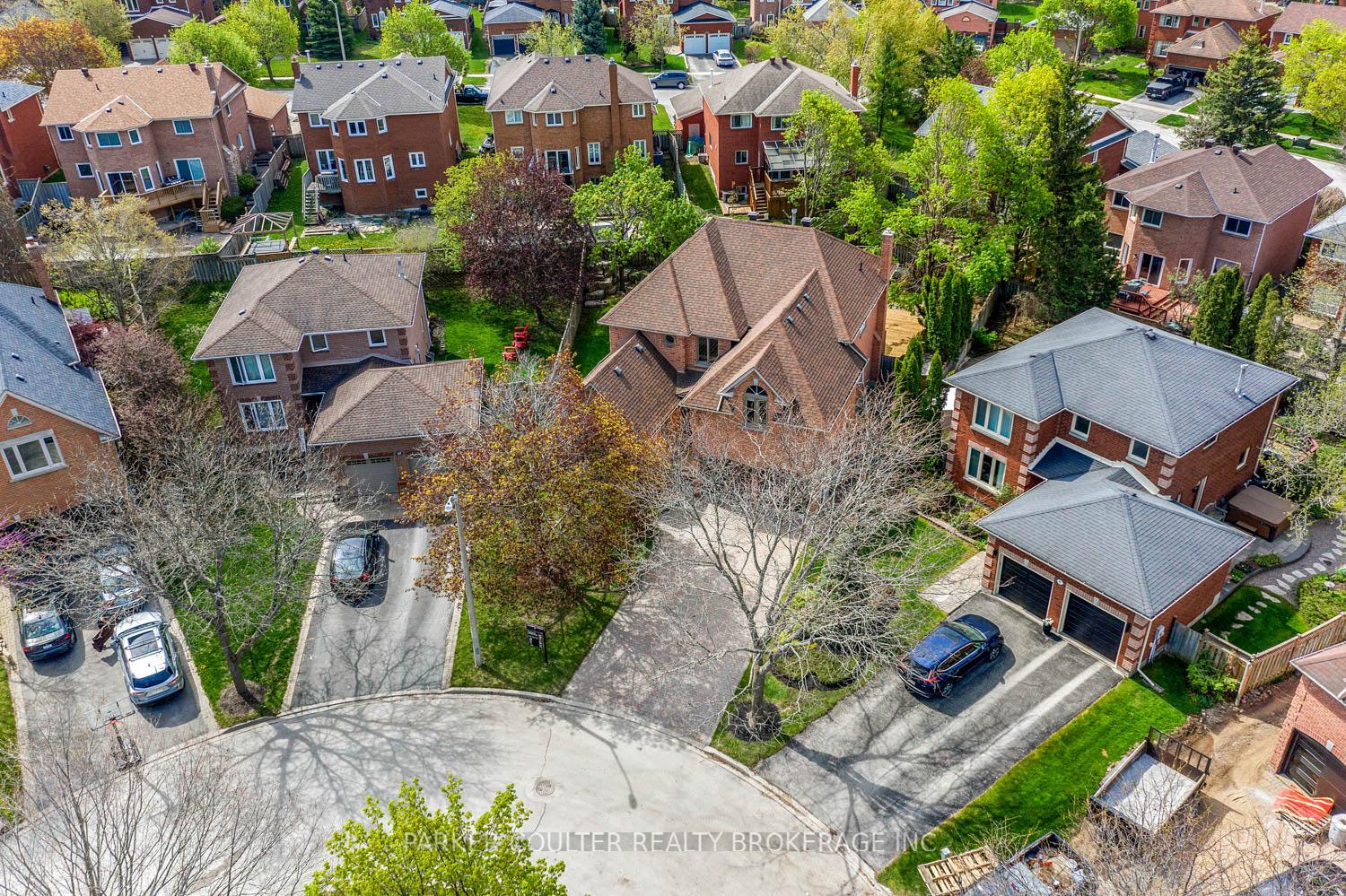 Photo 24 of 43 Falling Brook Drive, Barrie, Bayshore — HOMEH