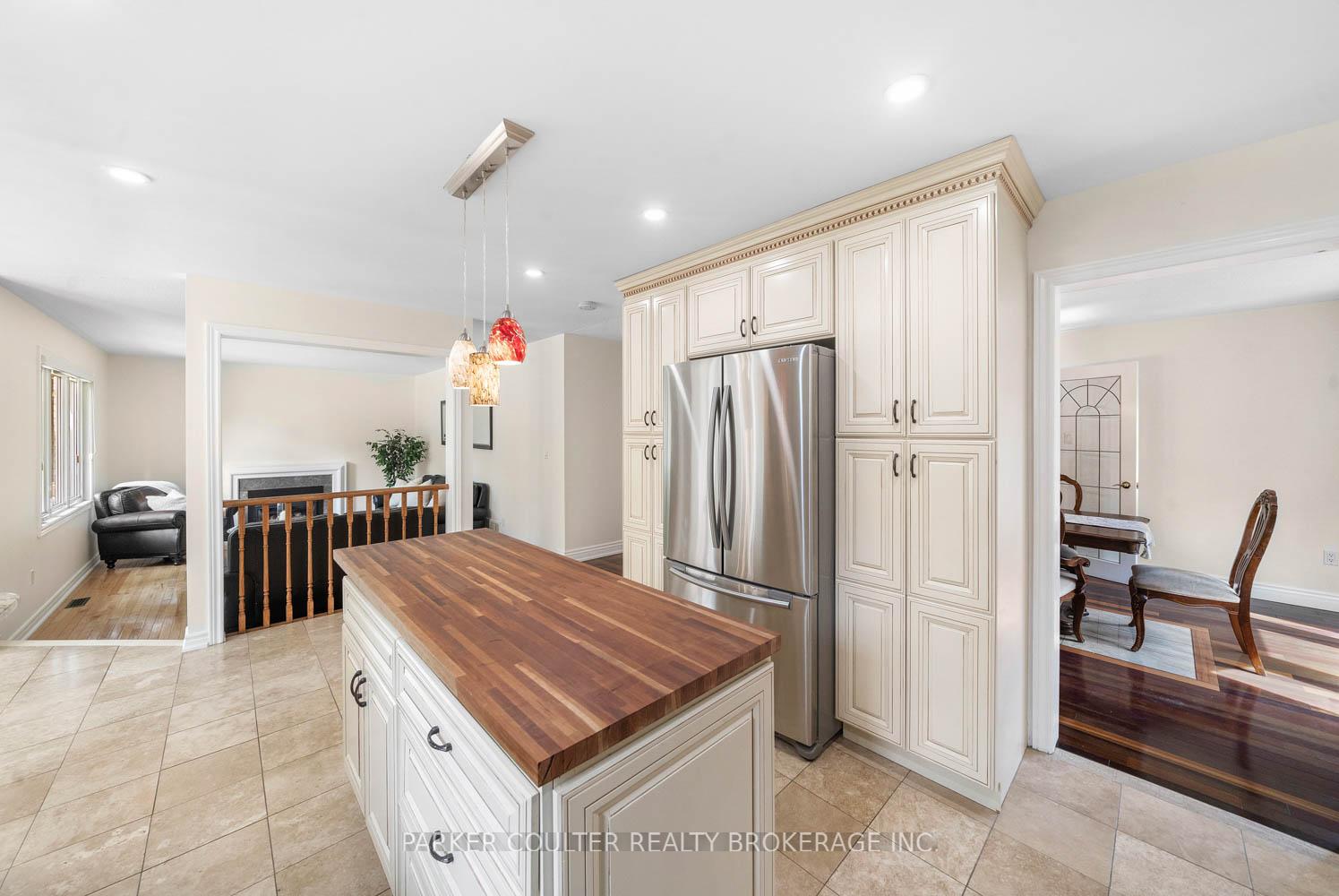 Photo 12 of 43 Falling Brook Drive, Barrie, Bayshore — HOMEH