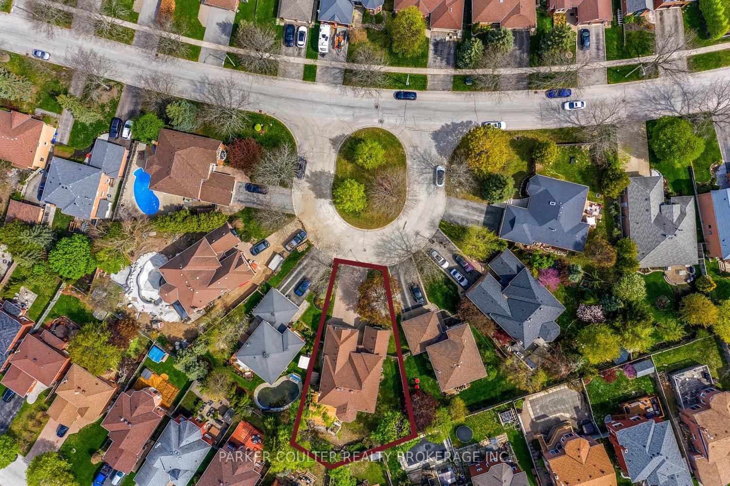 Photo 35 of 43 Falling Brook Drive, Barrie, Bayshore — HOMEH