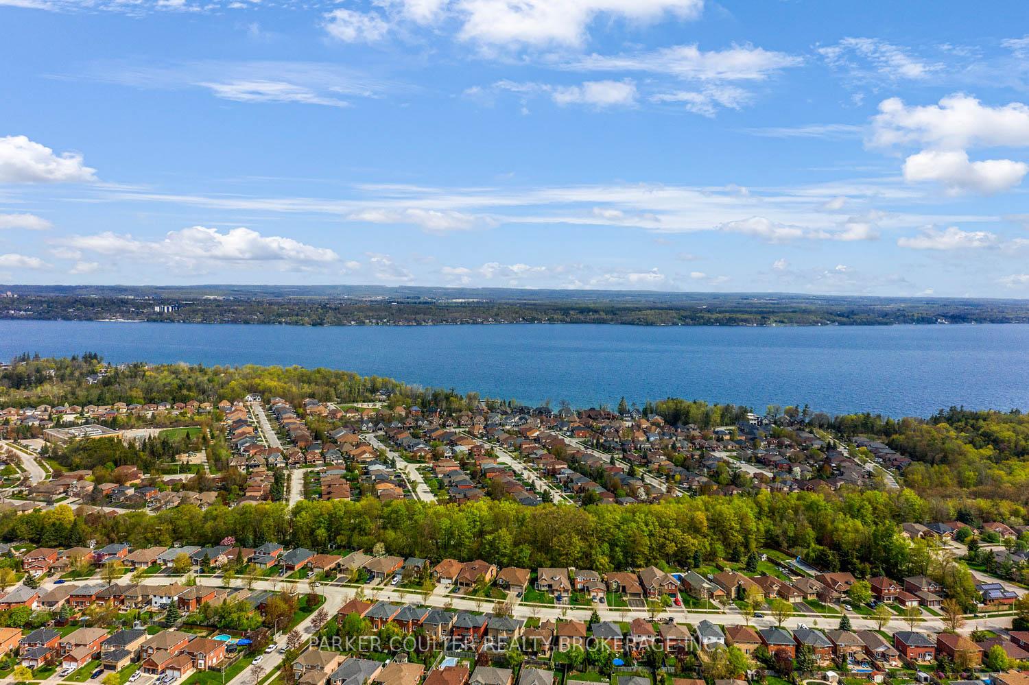 Photo 36 of 43 Falling Brook Drive, Barrie, Bayshore — HOMEH