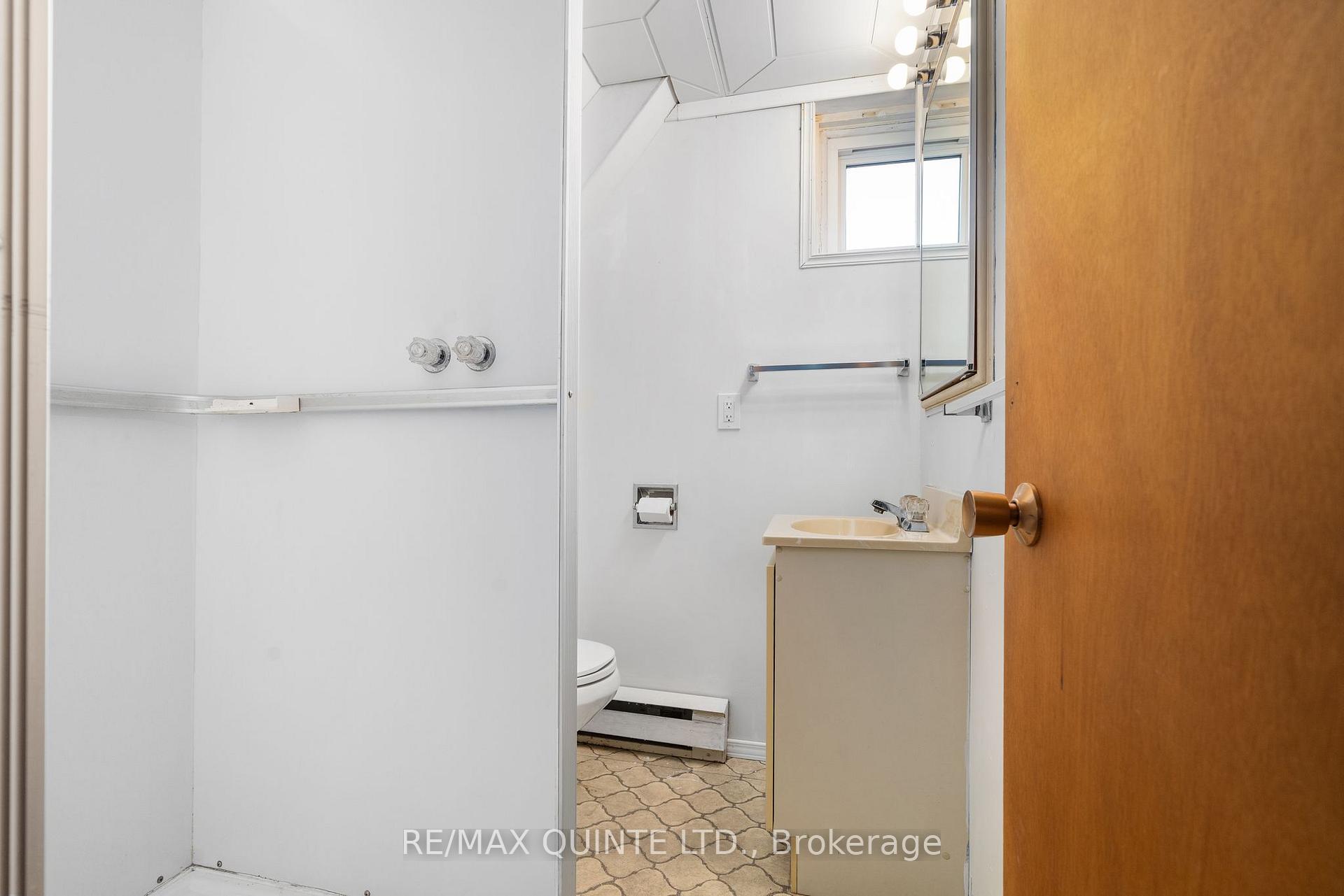 Photo 35 of 501 Bridge Street E, Belleville, Belleville Ward — HOMEH