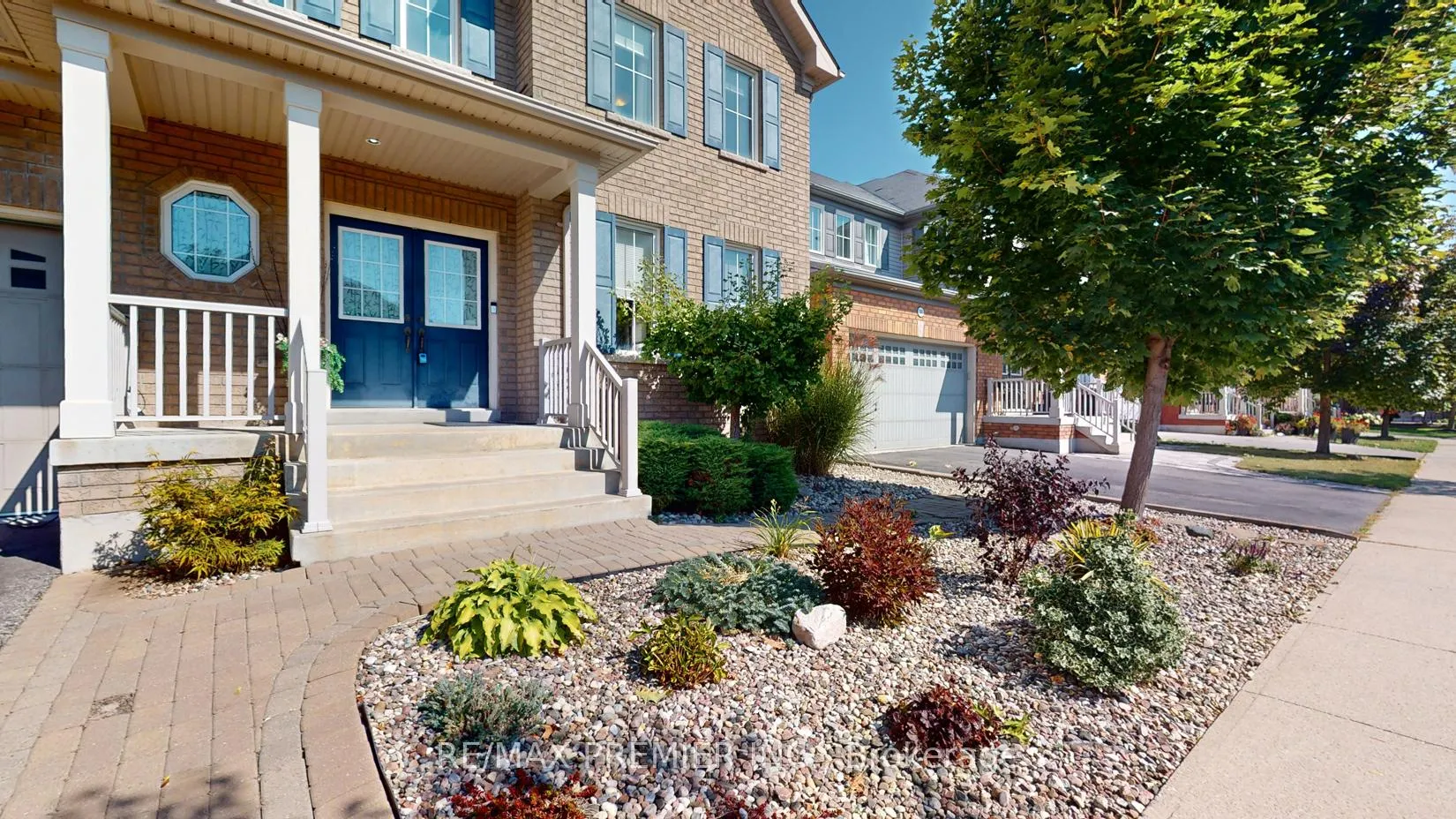 Photo 2 of 2307 Pilgrim Square, Oshawa, Windfields — HOMEH