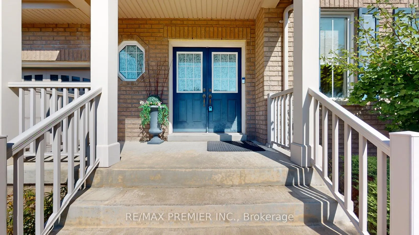 Photo 3 of 2307 Pilgrim Square, Oshawa, Windfields — HOMEH