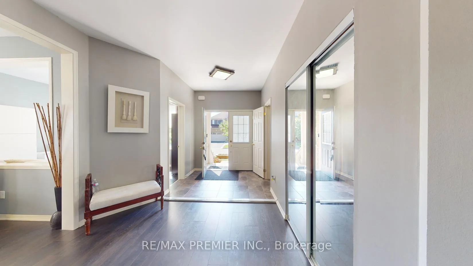 Photo 4 of 2307 Pilgrim Square, Oshawa, Windfields — HOMEH