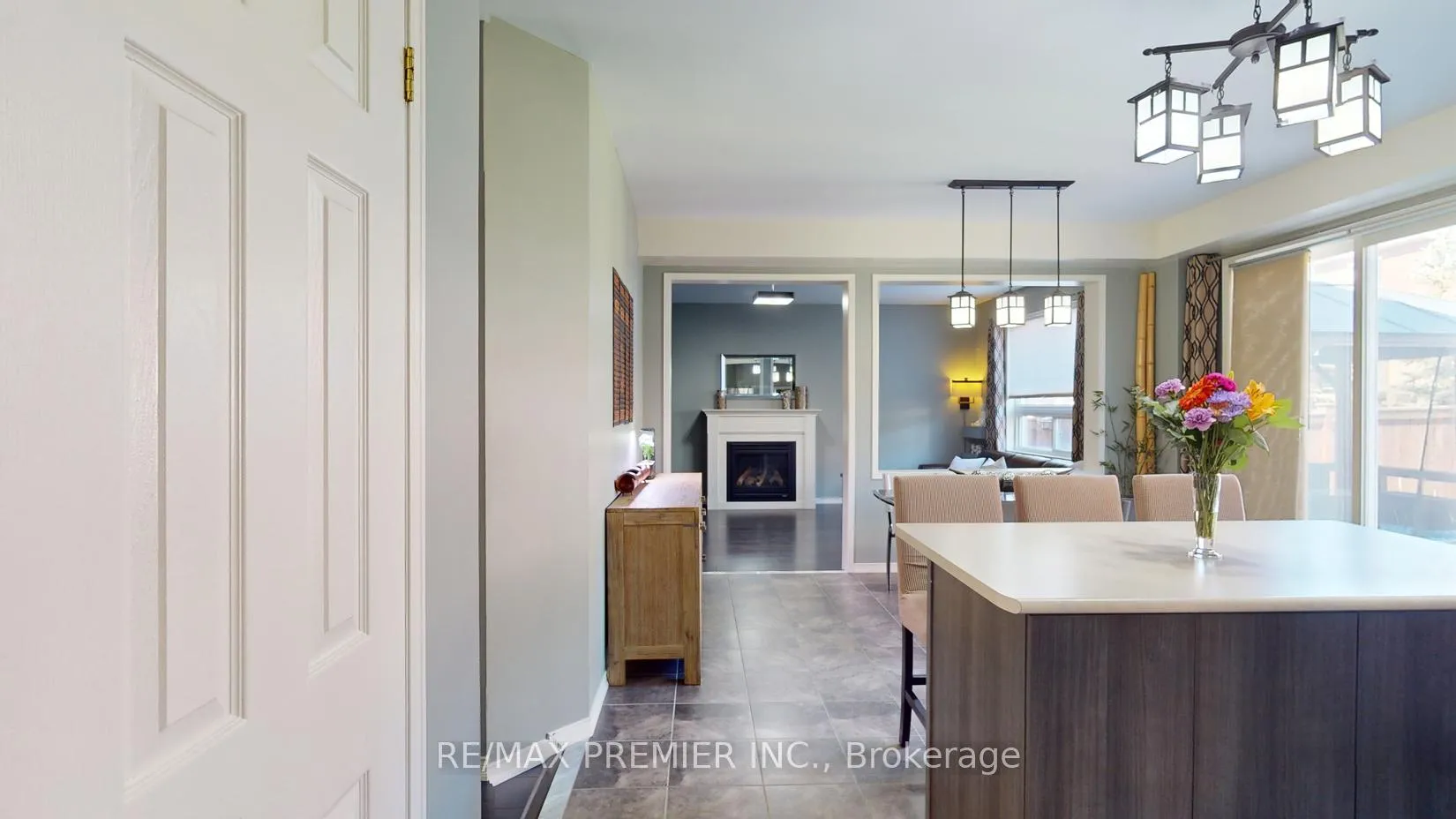 Photo 8 of 2307 Pilgrim Square, Oshawa, Windfields — HOMEH
