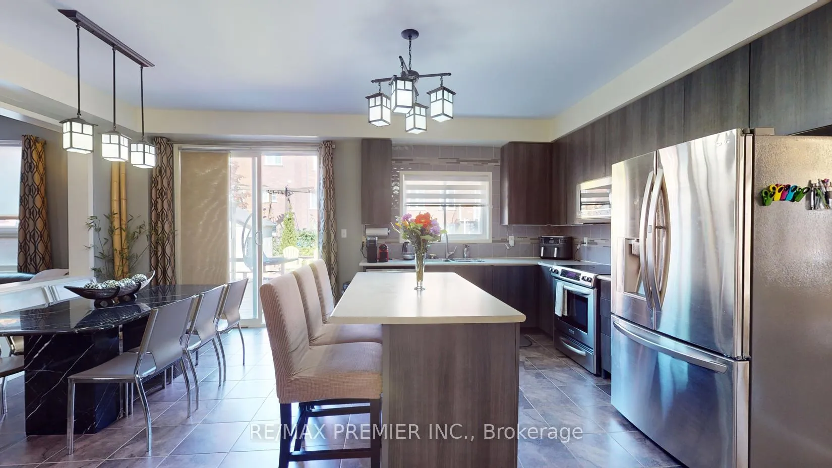 Photo 9 of 2307 Pilgrim Square, Oshawa, Windfields — HOMEH
