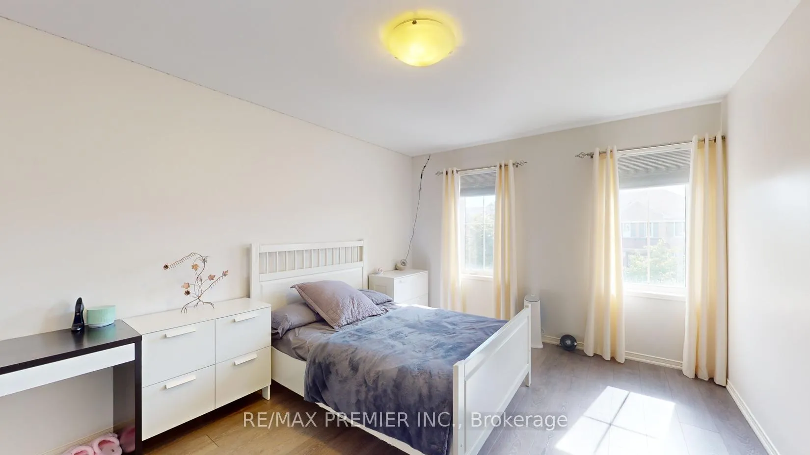 Photo 18 of 2307 Pilgrim Square, Oshawa, Windfields — HOMEH