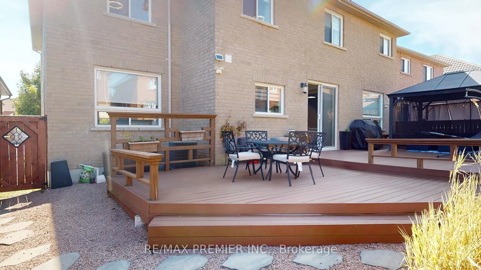 Photo 26 of 2307 Pilgrim Square, Oshawa, Windfields — HOMEH